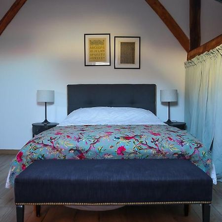 Croix Blanche - Le Logis Apartment Tournan-en-Brie ภายนอก รูปภาพ