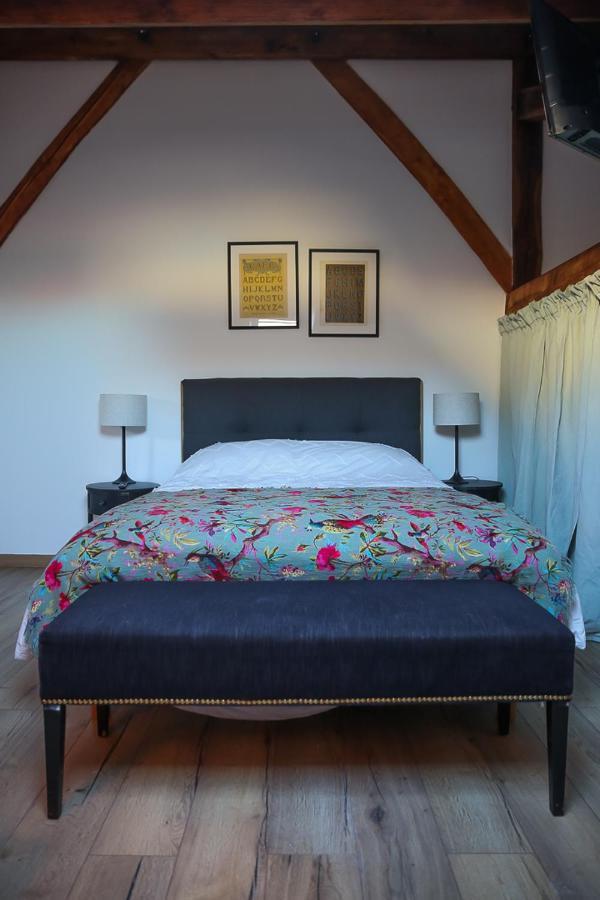 Croix Blanche - Le Logis Apartment Tournan-en-Brie ภายนอก รูปภาพ