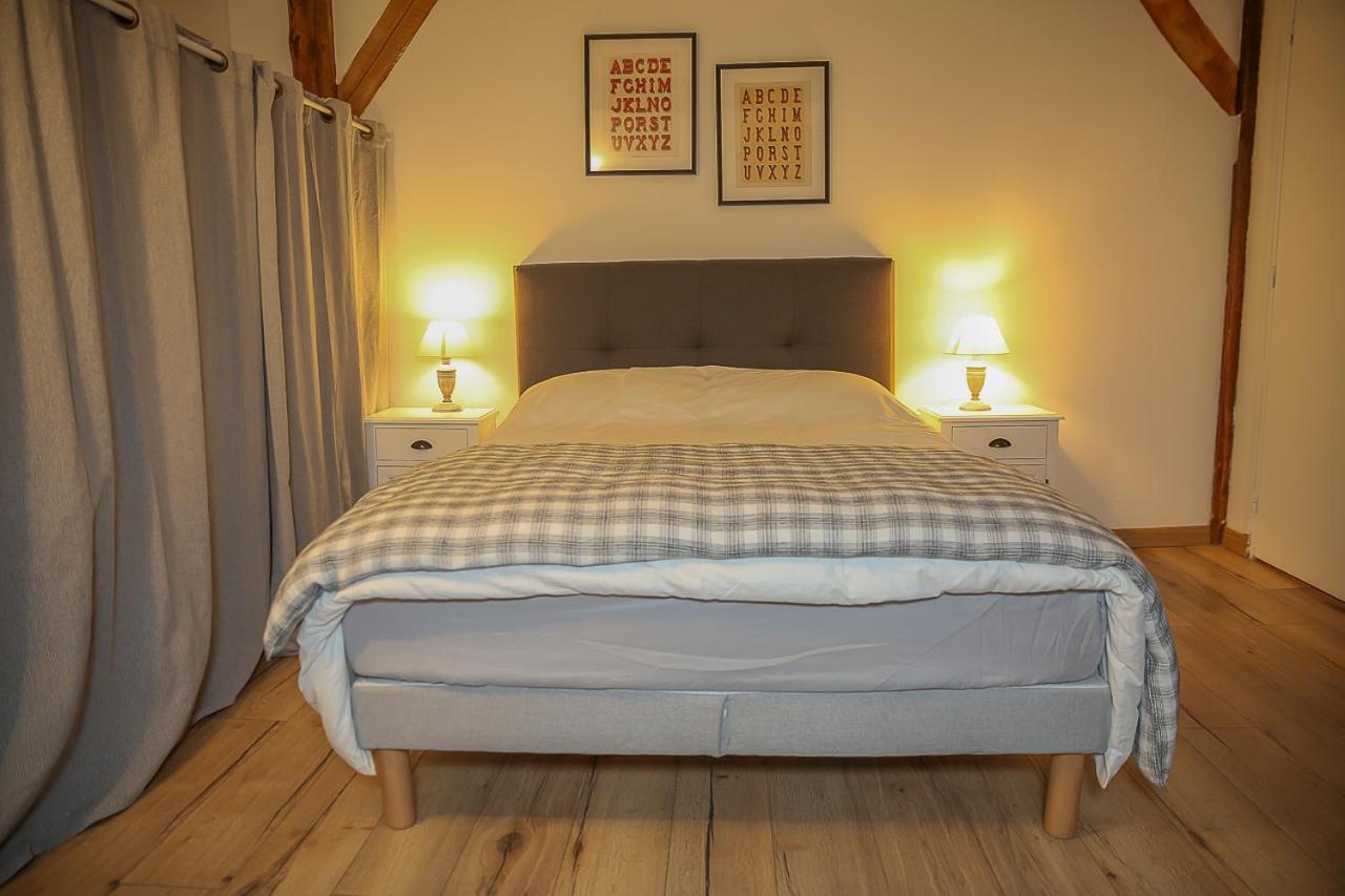 Croix Blanche - Le Logis Apartment Tournan-en-Brie ภายนอก รูปภาพ